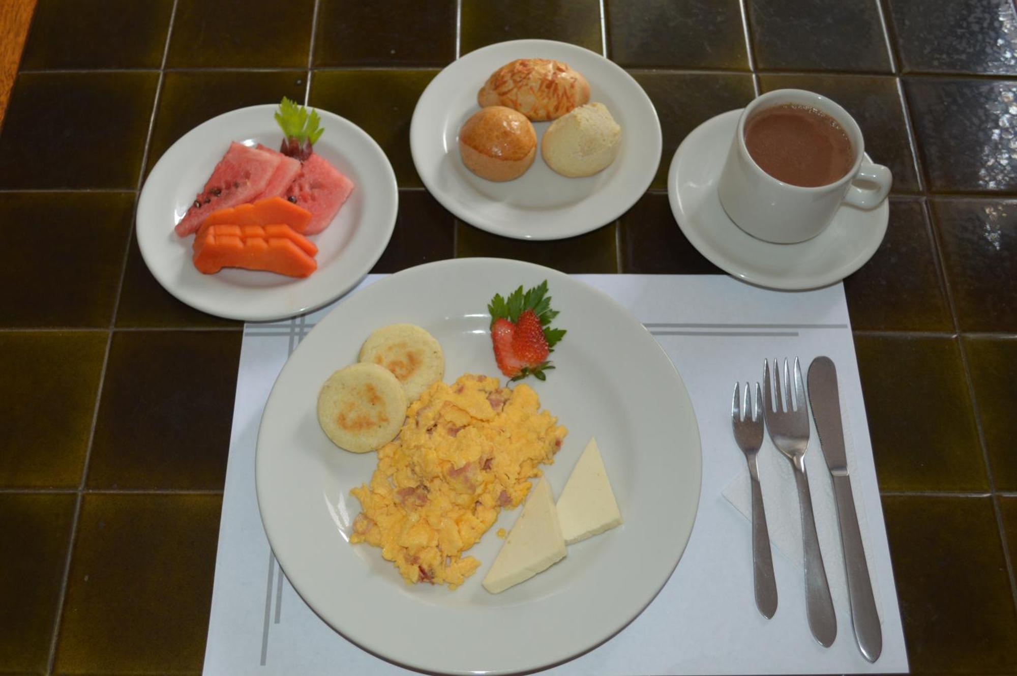 Hotel Chicala Neiva  Luaran gambar